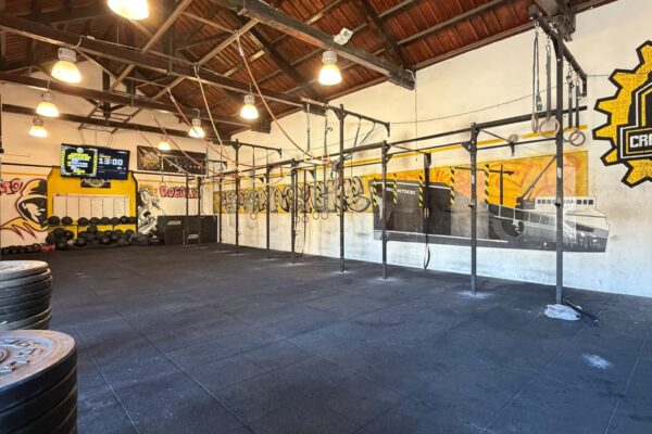 foto interni palestra crossbox cantiere palermo