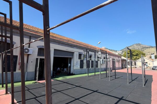 foto esterni palestra crossbox cantiere palermo