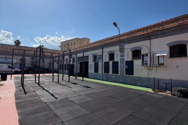 foto esterni palestra crossbox cantiere palermo