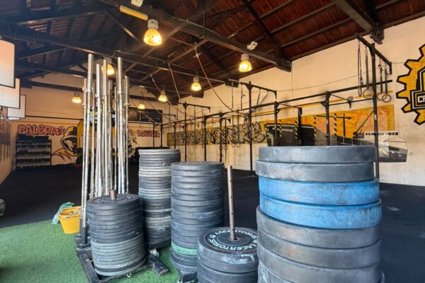 foto interni palestra crossbox cantiere palermo